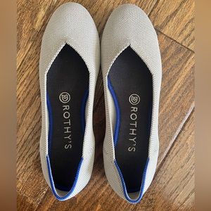 Gently used Rothy’s Womens shoes size W 7.5 flats